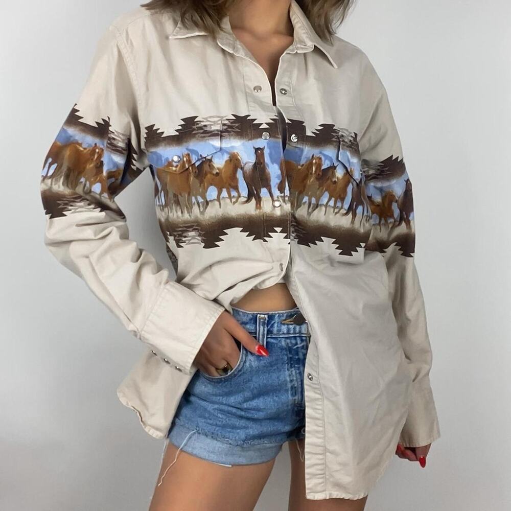 Western 90s Beige Horse Print Snap Button Shirt